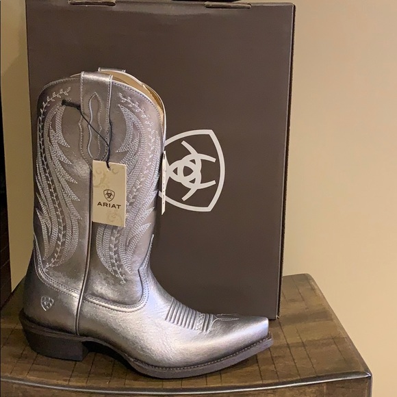 ariat tailgate boots